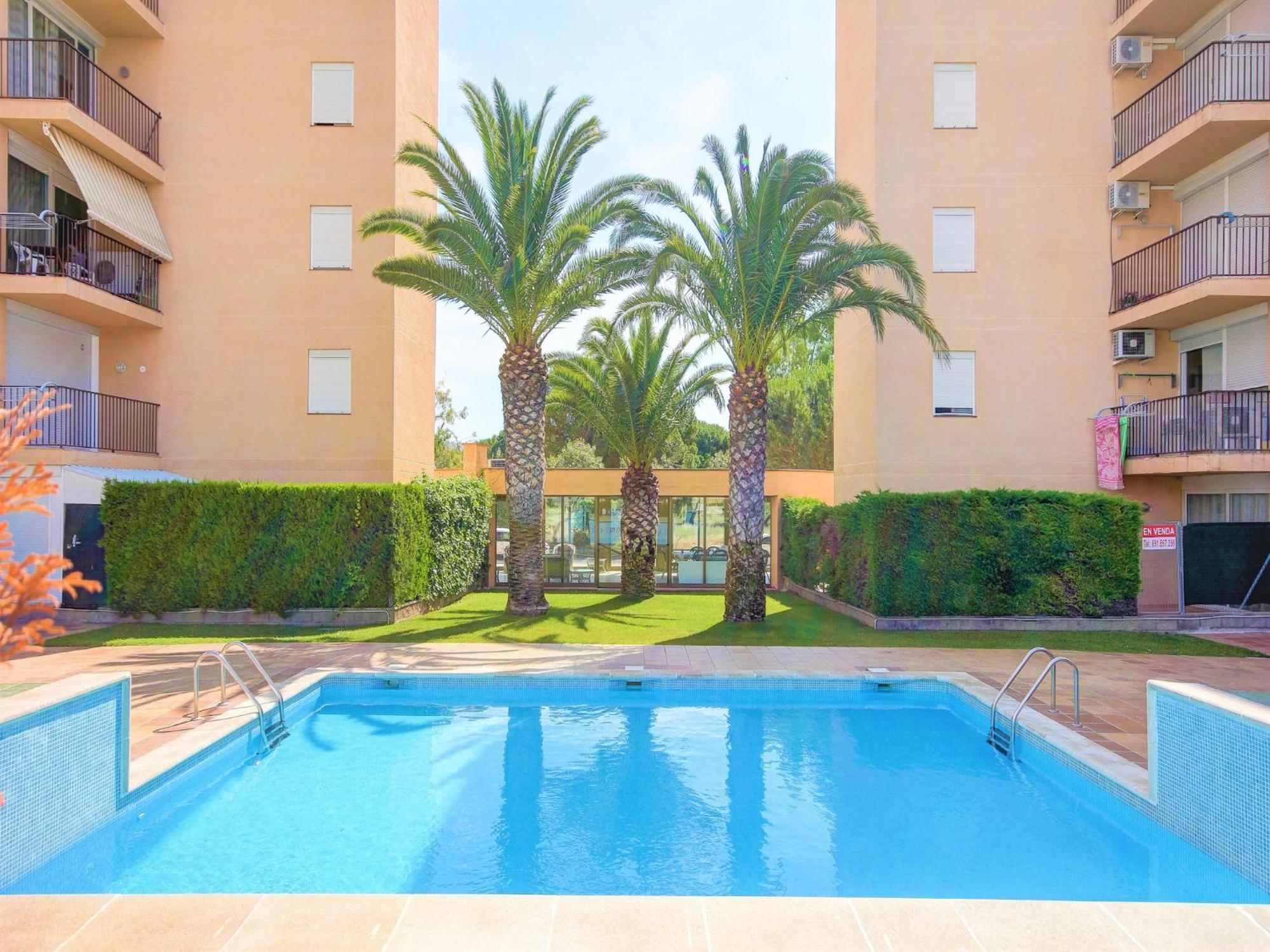 Apartment In With Swimming Pool *