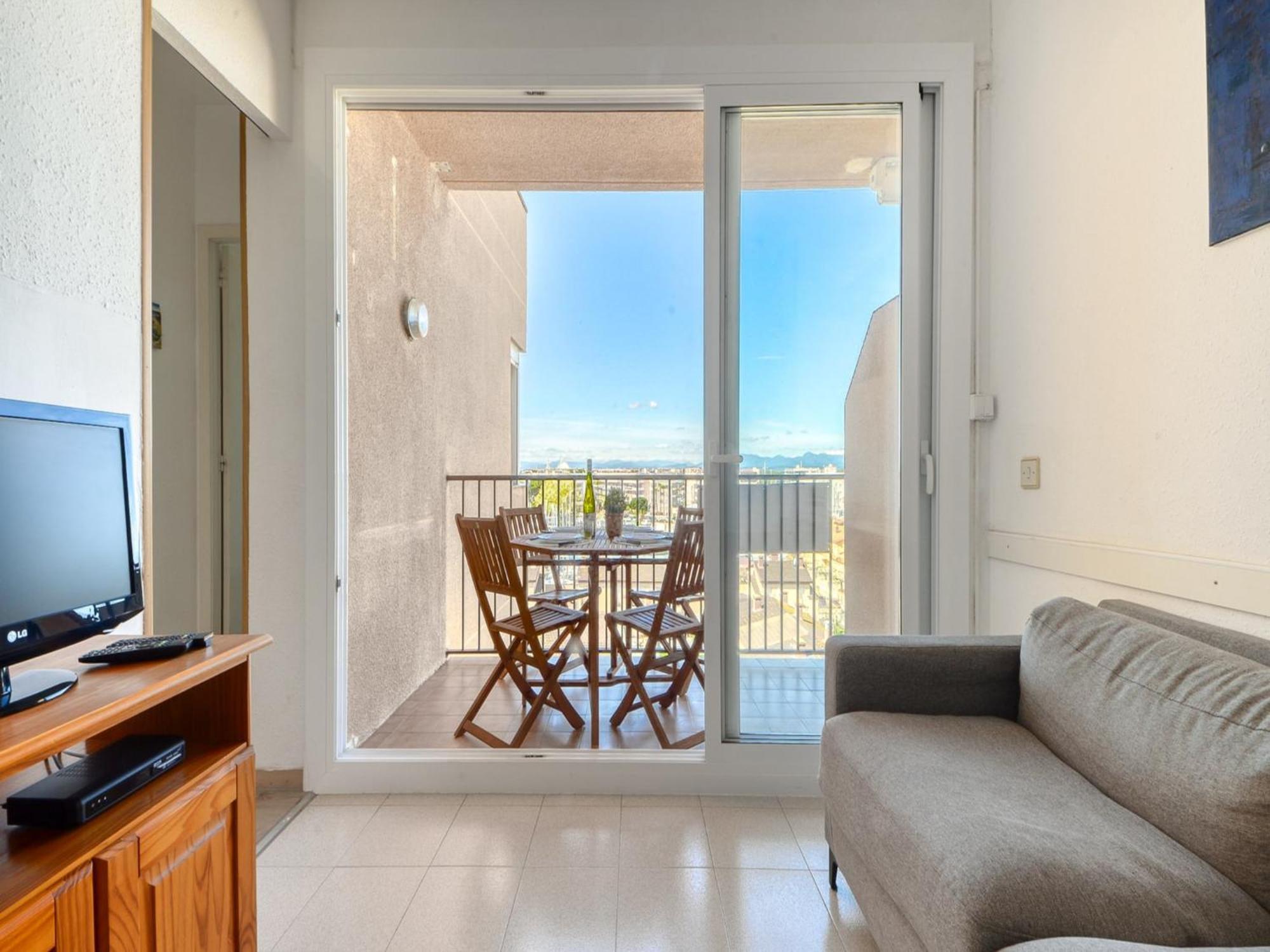 Apartment In With Swimming Pool *