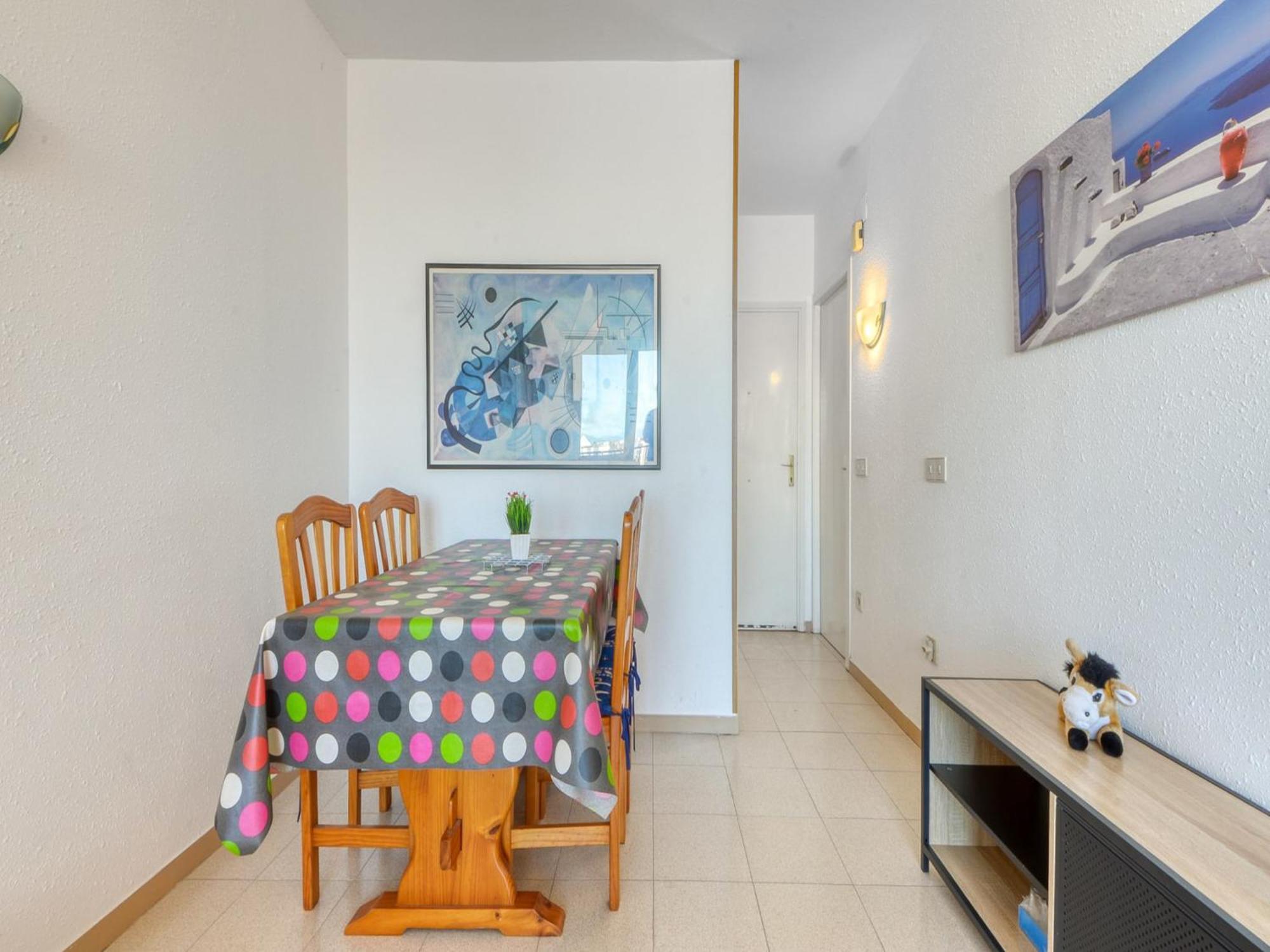 Apartment In With Swimming Pool Roses